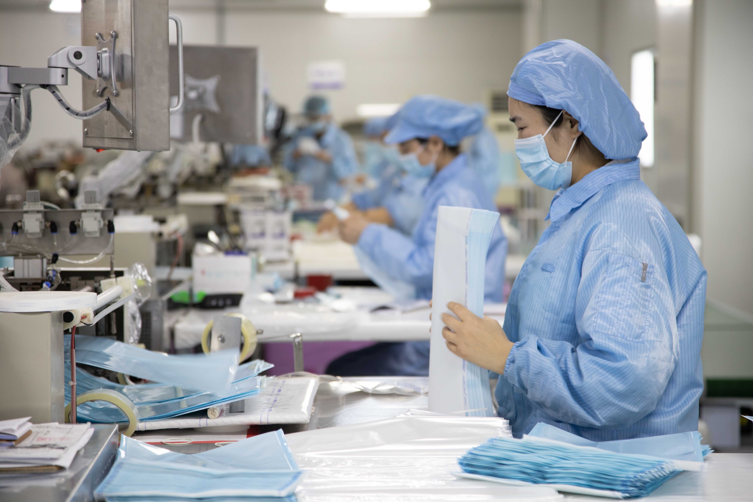 <strong>洁净室生产</strong>